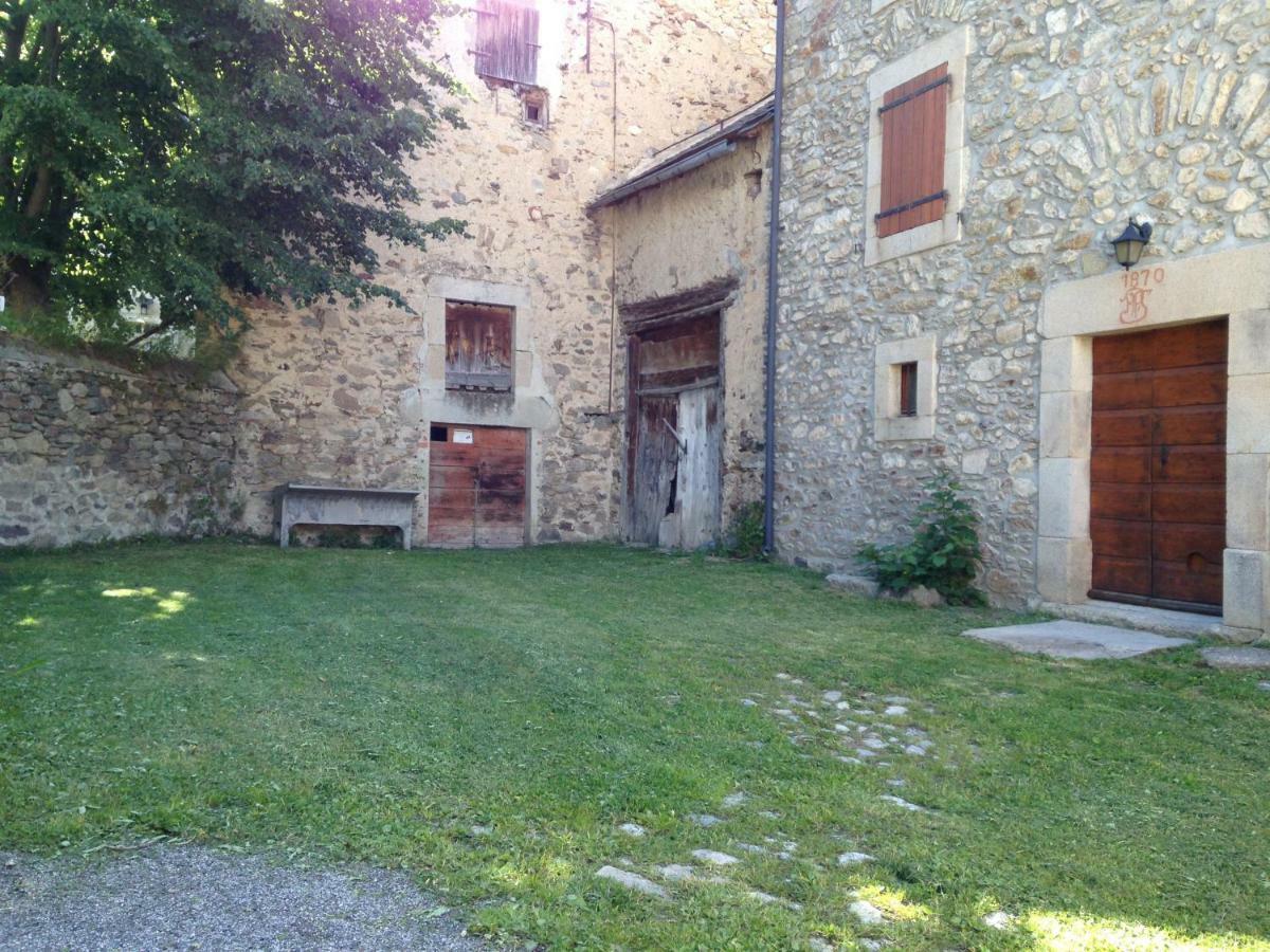 Maison De Caractere En Pierre Cal Blanic Saint-Pierre-dels-Forcats Luaran gambar